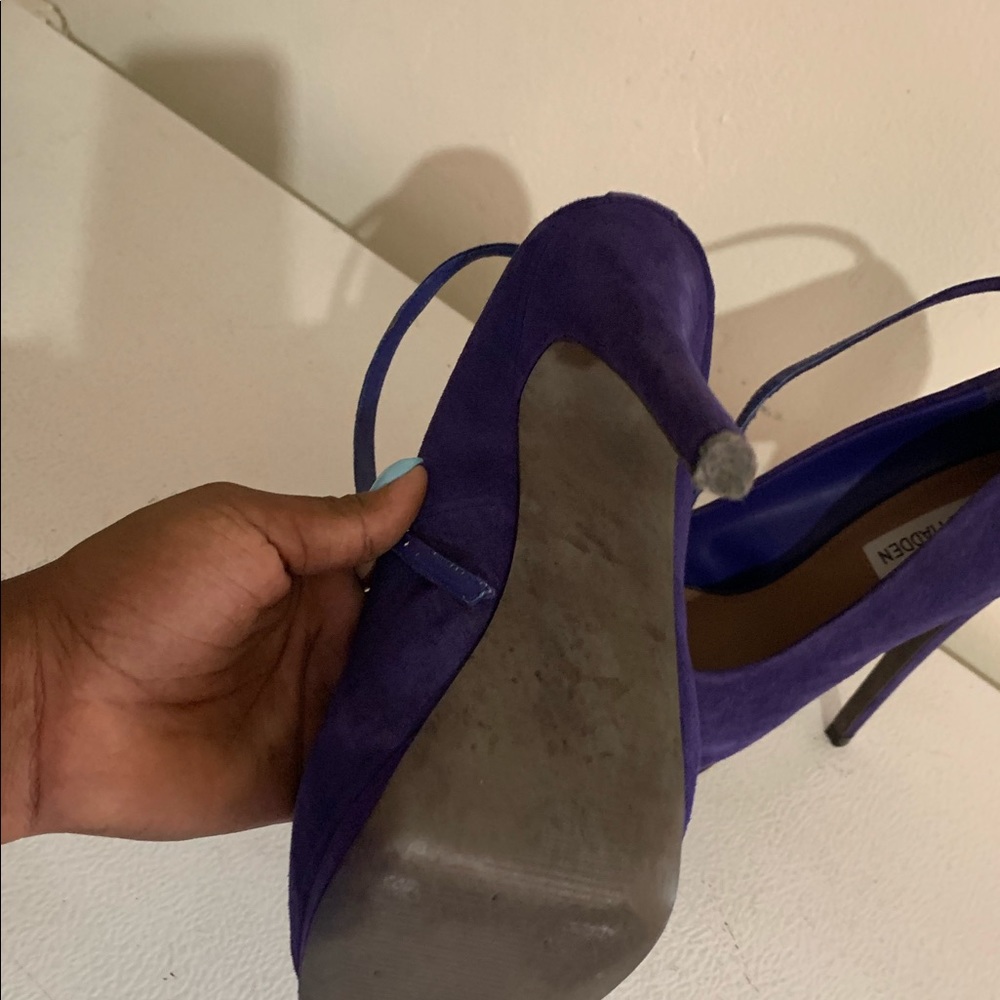 Shoes - Picture 4 of 5